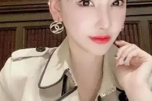 谢贤谈恋爱跨度几十年从20多岁情史丰富到80多岁保持感情热度