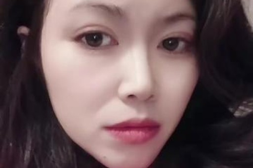 明星八卦与风水揭秘：黄晓明、Lisa等人的命运走向