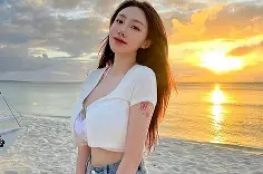 2025年娱乐圈八卦：明星恋情曝光粉丝热议